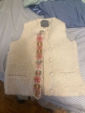 French knot heritage vest